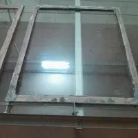 میز کار ۶ متر صحفه شیشه  قابلیت باز و بسته شدن