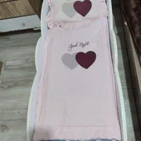 تخت گهواره کنار مادر