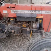 تراکتور۲۴۰فرگوسن