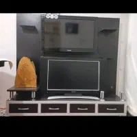 تلویزیون و میز