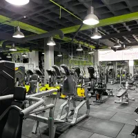 مربی و منشی باشگاه ورزشی