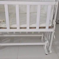 تخت گهواره کنار مادر ۲کاره|تخت و صندلی بچه|هشتگرد, هشتگرد قدیم|دیوار