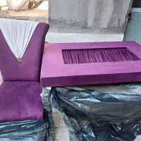 میزنهارخوری ۴نفره ولی یکی ازپایه هاتراشیده شده