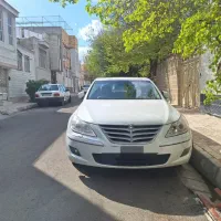 جنسیس سدان 2010