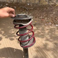 یک جفت فنر و کمک فنر اسپرت