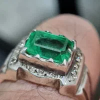 زمرد جواهری برزیلی فاخر