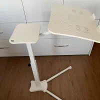 استند لپ تاپ و مطالعه