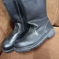 کفش نسوز اتشکار