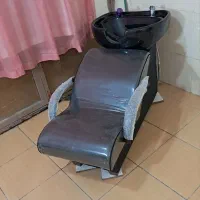 سرشور آرایشگاه وصندلی اصلاح و آیینه با عسلی|آرایشگاه و سالنهای زیبایی|ایلام, |دیوار