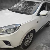 جک S5، بدون رنگ و آماده رانندگی