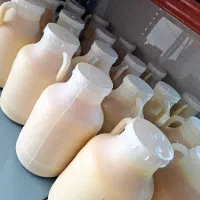 فروش عمده روغن گاو در ظروف ۶ کیلویی