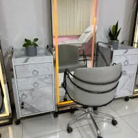 اجاره تخت . اجاره میزناخن|اجارهٔ دفتر کار، اتاق اداری، مطب|شیراز, ملاصدرا|دیوار