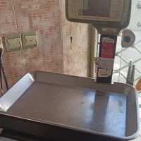 وسایل مرغ فروشی  کامل بفروش میرسد