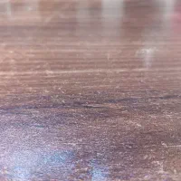 منشی دفتر ایزوگام واقع در مرکز شهر