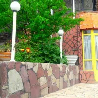 سوئیت باغ اجاره ای