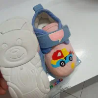 کفش سوتی نو|کفش و لباس بچه|ری, سرتخت|دیوار