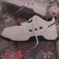 کفش 3 خط|کیف، کفش، کمربند|دهدشت, |دیوار