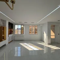 ۶۵متر۲خ طبقه اول قدرالسهم دار بازسازی شده (چهارباغ)