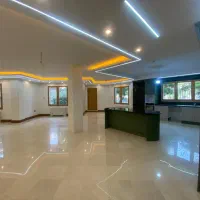 ۲۱۰متر واحد با ۱۰۰ متر حیاط دراختیار سپند