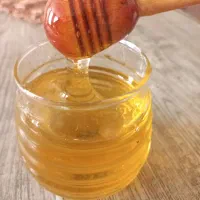 عسل طبیعی با کیفیت مستقیم از زنبوردار
