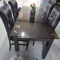 میز و صندلی نهار خوری ( میز شش نفره و چهار صندلی )