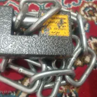 قفل و زنجیر پدال به فرمون ماشین اصلی|قطعات یدکی و لوازم جانبی|اردکان, |دیوار