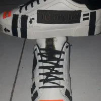 یک جفت کتونی تمام چرم دی اندجی ایتالیای اصل سایز۴۱