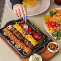 ۱۵ نیرو جهت کار در کافه رستوران با شرایط ویژه|استخدام خدمات فروشگاه و رستوران|تهران, سعادتآباد|دیوار