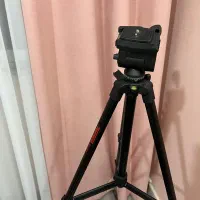 سه پایه دوربین