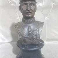 مجسمه تندیس برنزی