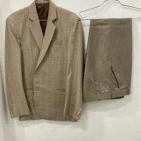 کت و شلوار رنگ کرم چهارخانه پارچه مطهری سایز۴۴