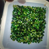 سنگ گارنت سبز|جواهرات|صوغان, |دیوار