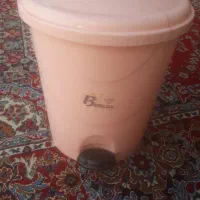 سطل آشغال بزرگ