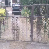 دروازه سه مترو بیست ارتفاع یک و نیم