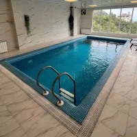 ویلامدرن-جنگلی-بااستخرسرپوشیده-آبگرم-بیلیاردرامسر