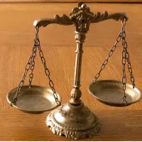 وکیل کم کردن سن و تغییر  نام