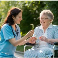 پرستار سالمند