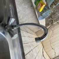 سینک با شیر آب