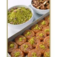 کارگر ساده و ماهر در باقلوا پزی