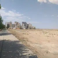 زمین۲۰۰متری فازدوم۳۰۰م شهرک میلادشاهین شهراصفهان