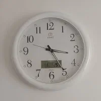 ساعت تقویم دار