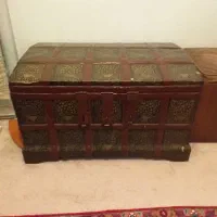 صنوقچه فلزی و چوبی عتیقه|کلکسیون اشیاء عتیقه|ارومیه, |دیوار