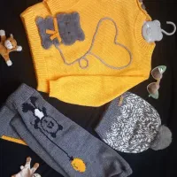 لباس بافتنی نوزادوبزرگسال بافنده.سفارش