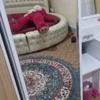 کمد به همراه اینه قدی