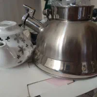 یک کتری قوری نو بفروش میرسد