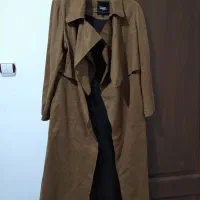 تعدادی مانتو ، پانچ ، بلوز