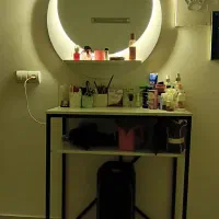 میز ارایش و اینه