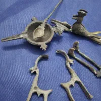 مجسمه و ظروف مفرق