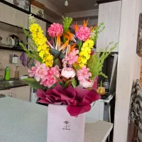فروش  دسته   گل مصنوعی  برای مراسم شادی