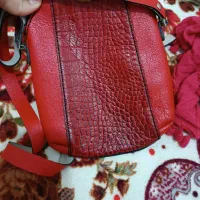 کتونی|کیف، کفش، کمربند|کن, |دیوار